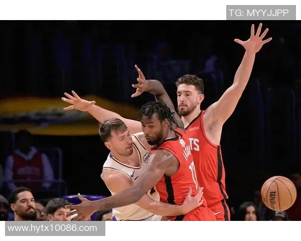 02赛季火箭与湖人激战回顾：经典对决与传奇球员的巅峰对抗