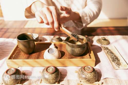 ob体育长篇小说《茶道》出书发行王立群、李佩甫、周百义、何弘联袂引荐